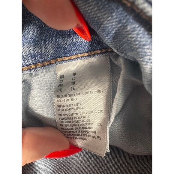 American Eagle Distressed Jean Shorts Super Super Stretch Size 10 - Picture 8 of 8